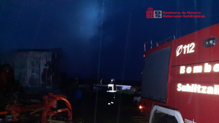 Sofocado un incendio en una granja de cerdos de Azagra