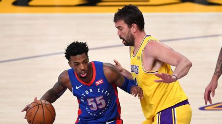 Los Lakers de Marc Gasol doblegan a los Pistons tras dos prórrogas