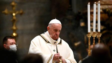 El Papa no presidirá la misa de fin de año por una "dolorosa ciática"
