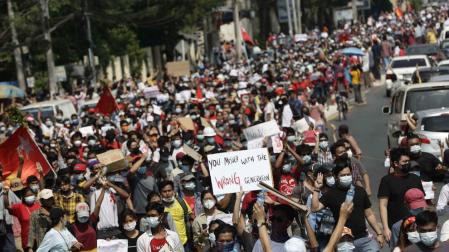 Las calles de la capital de Birmania acogen una nueva jornada de protestas
