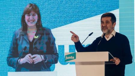 Laura Borràs, por videoconferencia, y Jordi Sànchez, en un acto del último día de campaña.