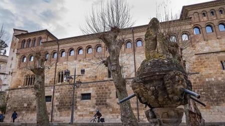La plaza de San Martín conservará sus plátanos y el Che perderá parte