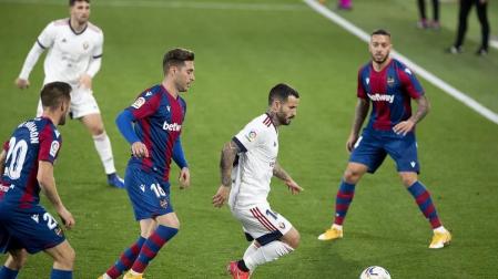 Imágenes de la Jornada 23 del choque disputado en el Ciudad de Valencia que terminó con triunfo rojillo tras un gol de Ante Budimir.
