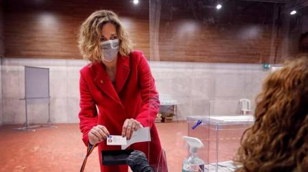 Los catalanes acuden a votar este domingo, 14 de febrero, en unas nuevas elecciones al Parlament