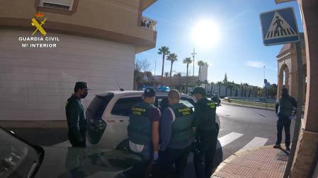 Desmantelan una red que tramitaba permisos de residencia a falsas víctimas de violencia de género