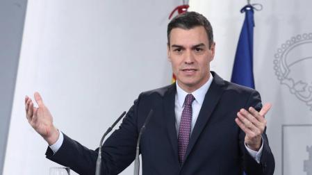 Pedro Sánchez, a su llegada a la rueda de prensa tras la primera reunión del consejo de ministros