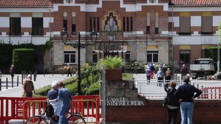 Los casos activos en centros de mayores se reducen a la mitad en una semana