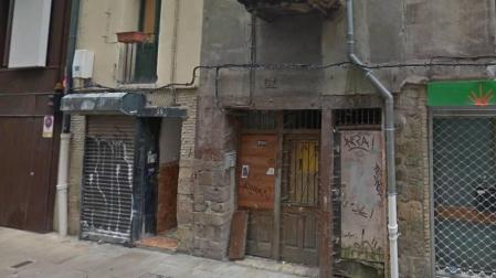 El Ayuntamiento derribará cuatro bloques de viviendas en la calle Descalzos