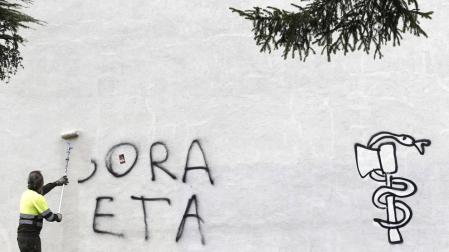 Casi 32.000 € en costas, por colocar pancartas