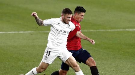 Galería de fotos del partido entre Osasuna y Huesca en El Sadar.