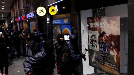 Partidos y empresarios exigen medidas para acabar con la "violencia desbocada"