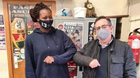 La 'guerrera' Lysa Tchapchet amplía su vinculación con el Elche