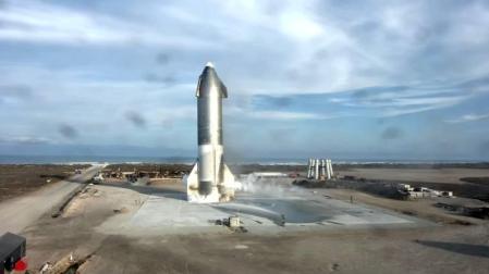 El Starship de SpaceX aterriza con éxito, pero vuelve a estallar