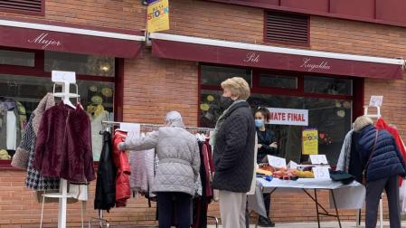 El buen tiempo anima la Pamplona Stock, el remate final del comercio local