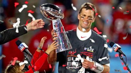 Venden por 1,32 millones un cromo de Tom Brady, el más caro de la historia
