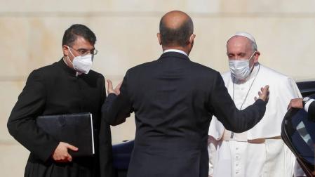 El papa Francisco llega a Irak en una visita histórica de tres días