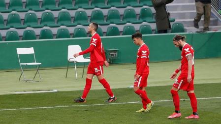 El Elche rentabiliza la depresión del Sevilla