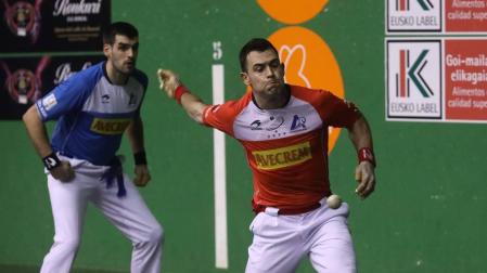 Jaka-Martija salvan el cuello ante Ezkurdia-Galarza en Tafalla