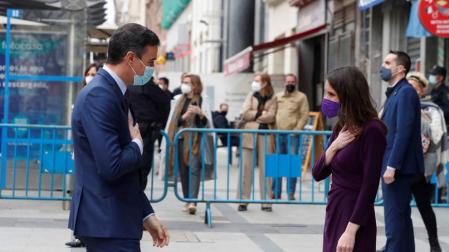 Sánchez anuncia ante Irene Montero que "dentro de poco" se aprobará la Ley del 'Sí es Sí'
