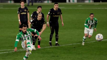 Remontada bética que deja tocado al Alavés