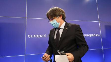 Puigdemont presenta la renuncia al escaño en el Parlament y mantiene el de eurodiputado