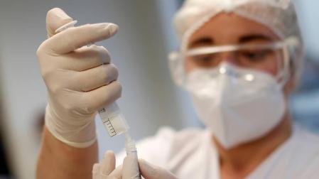 Los nuevos contagios en Navarra se mantienen en torno al medio centenar