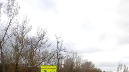 Colocadas en Navarra señales en los tramos de mayor riesgo para motoristas
