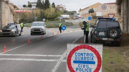 Dos denunciados por intentar sortear el control perimetral en Murchante