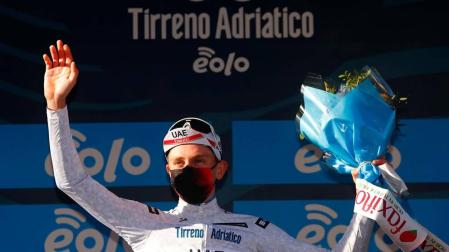 Pogacar se pone líder en la Tirreno con una exhibición en Prati di Tivo