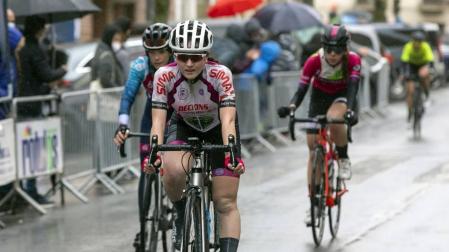 Villava acogió este domingo, 14 de marzo, la primera prueba del calendario femenino de ciclismo en categorías inferiores con pruebas disputadas en cadetes, júnior, sub23 y élite.
