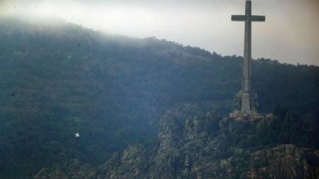 Todas las fotos del día de la exhumación de los restos del dictador del Valle de los Caídos