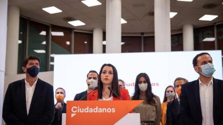 Arrimadas parchea la crisis con más equipo y restando poder a los estrategas
