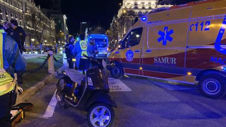 Muere un motorista tras chocar con otro en la madrileña plaza de Cibeles