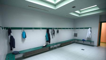 Peralta inicia los trámites para renovar los vestuarios del pabellón 1