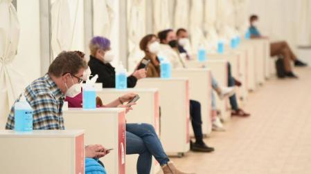 La incidencia vuelve a subir ligeramente en un día con 6.216 casos y 117 muertes