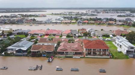 Las peores inundaciones registradas en más de medio siglo golpean Australia
