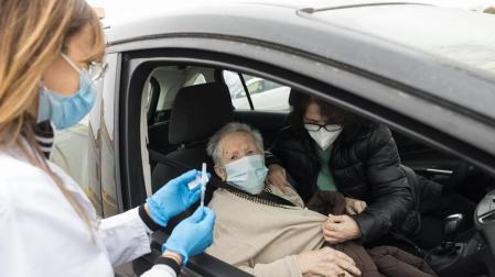 Una vacuna “en compañía” en Tudela