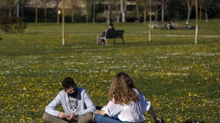 Calor y temperaturas agradables en los primeros día de la primavera en Pamplona.
