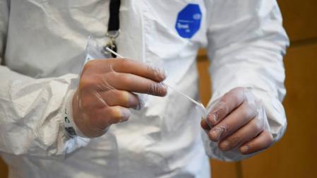 Sanidad notifica 7.026 nuevos casos, 320 muertes y la incidencia acumulada sube hasta 132