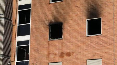 Un hombre de 33 años murió en el incendio de un piso en la localidad de Mendillorri.