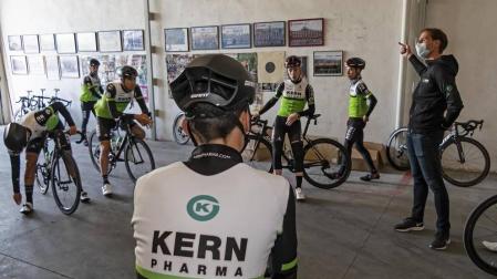 Kern Pharma estará en el G.P. Induráin y la Itzulia a pesar de los dos positivos por Covid