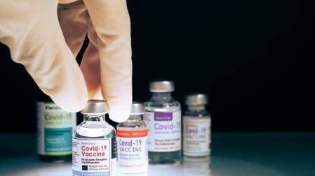 ¿Puedo vacunarme si estoy embarazada? Aclaramos cinco dudas sobre las vacunas