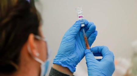 Alemania solo administrará la vacuna AstraZeneca a mayores de 60 años