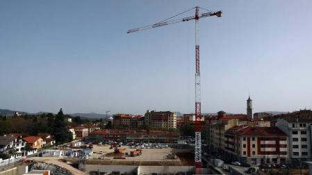 Galería de fotos de las obras en el antiguo solar de los Salesianos, en Pamplona