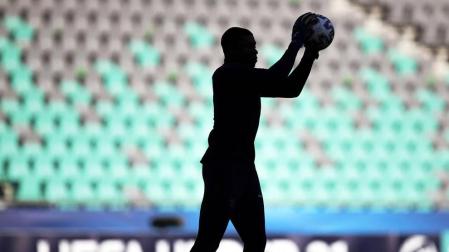 La UEFA autoriza los cinco cambios en la Eurocopa y anula el límite de aforos