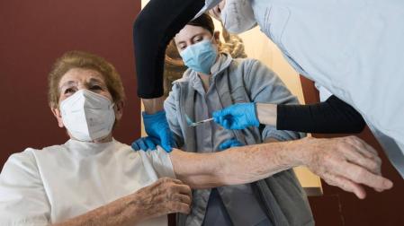 Salud finaliza mañana la vacunación de usuarios de las residencias riberas