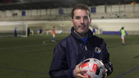 El entrenador del Txantrea se va