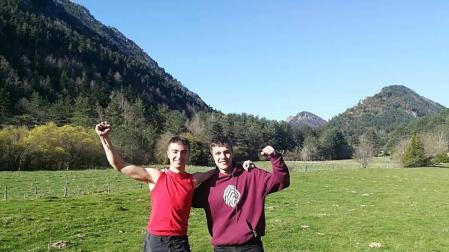 Ilesos tras pasar la noche en una repisa de la peña Ezkaurre
