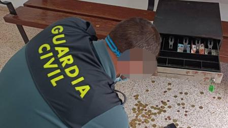 Detenido en Viana al ser sorprendido con una caja registradora tras un robo
