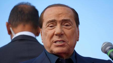 Berlusconi, su nueva novia y dos de sus hijos dan positivo por coronavirus
